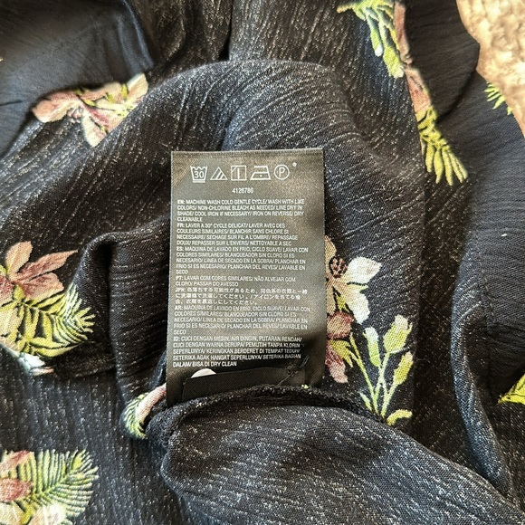 VOLCOM Stormy Tropix Dress - Picture 8 of 8